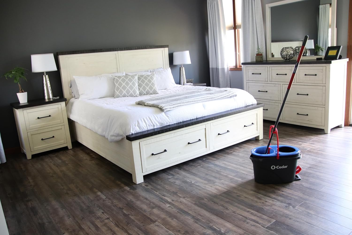 O-Cedar RinseClean Spin Mop & Bucket System - Effortless Cleaning with Water | Eliminates 99% of Bacteria