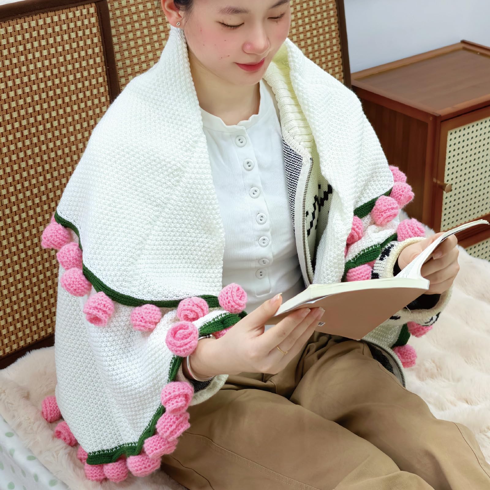 SoffMoiis 47-Inch Round Crochet Rose Flower Bouquet Blanket for Bed & Couch, Romantic Gift for Daughter Birthday, Valentine, Christmas,Mother's Day (Pink)