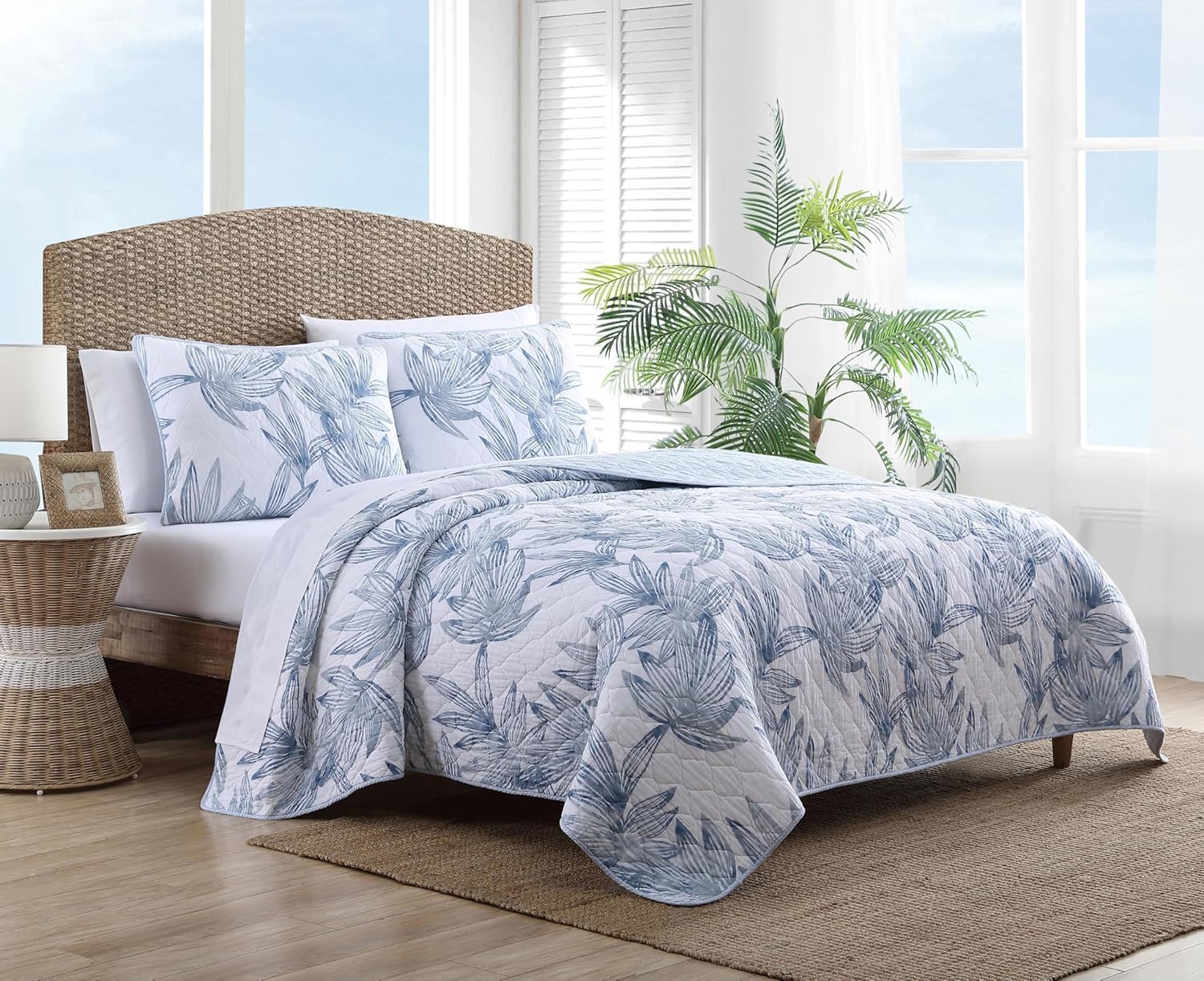Tommy Bahama - King Quilt Set, Reversible Cotton Bedding with Matching Shams, Medium Weight, Oeko-Tex Certified (Kayo Blue)
