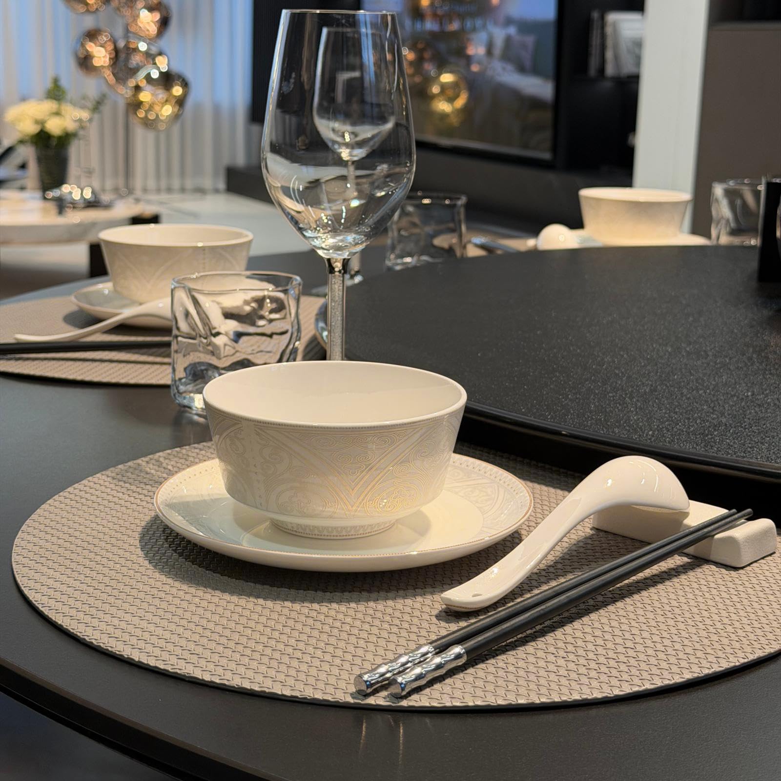 ZIWUROAD Faux Leather Placemats Set of 6, PU Heat Resistant Dining Table Mats, Waterproof Wipeable Non-Slip Place Mats for Kitchen Dining Table Decoration, Grey
