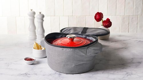 Le Creuset Round Dutch Oven Tote Bag - 15-Inch, Stylish Noir Design for Easy Transport