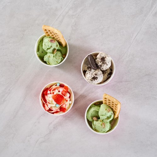 Restaurantware Paper Cups 200 Count 8 Ounce Square Disposable Ice Cream Containers, Leak-Resistant Paper Dessert To Go Cups, Hot And Cold Food, Durable Assorted Ombre Design