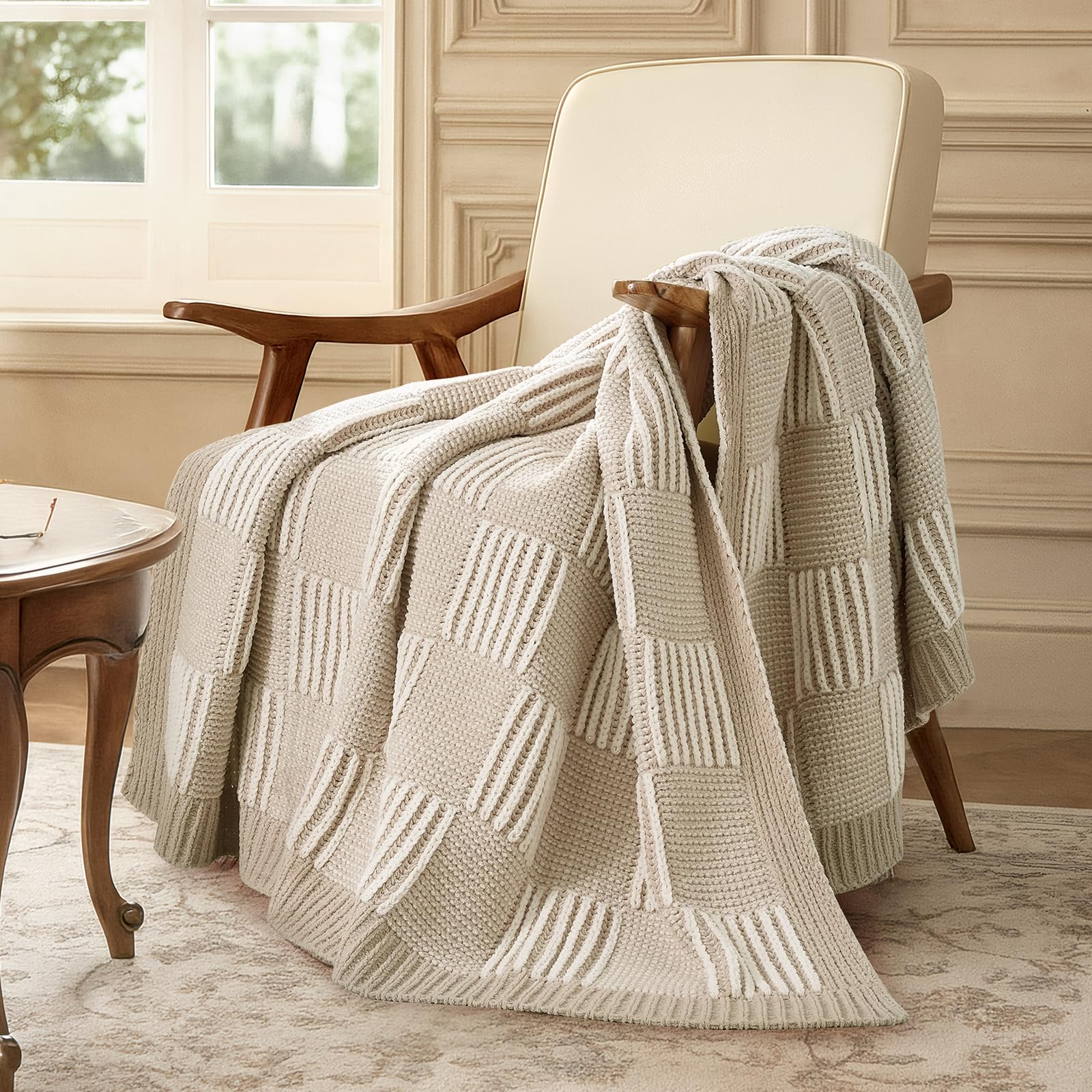 Amélie Home Knit Throw Blanket, Soft Chenille Cozy Breathable Dual Tone Checkered Chunky Decorative Blanket for Couch, Bed & Sofa, French-Inspired Lightweight Warm Gift for Women, Beige, 50"x60"