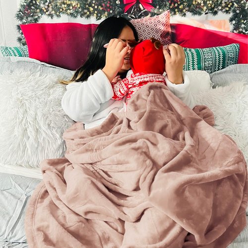 Bedsure GentleSoft Fleece Blanket - Soft, Lightweight, Plush Queen Size in Dusty Pink | 90x90 Inches
