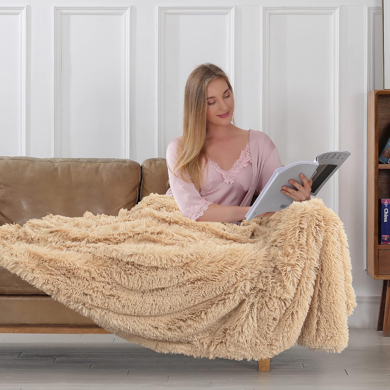 Tuddrom Faux Fur Throw Blanket - Extra Soft & Cozy Reversible Design | 50"x60" - Apricot Color