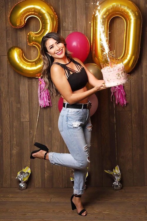 Gold Number 26 Balloon - 40 Inch Golden Birthday Decoration for 26th Anniversary Celebrations