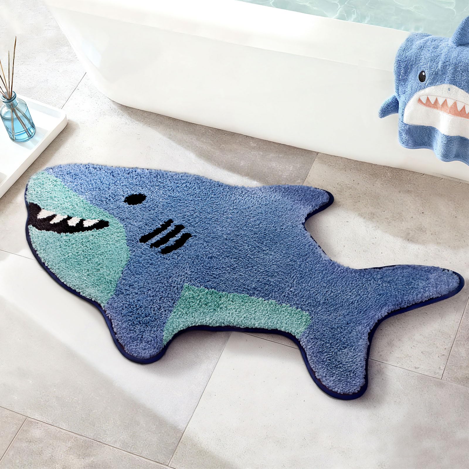 Percozzi Shark Shaped Bathroom Rug, Soft Absorbent Cute Animal Bath Mat with Non-Slip Backing, Washable Shark Rug for Bathroom Floor, Tub & Shower Decor, 25"x39"