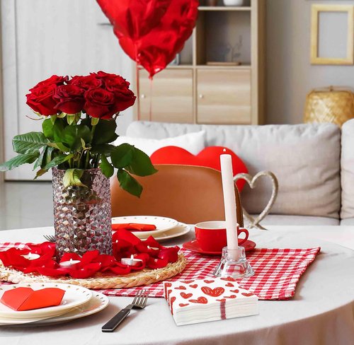 100 Red Heart Cocktail Beverage Napkins Disposable Paper Love Scribble Hearts Dessert Napkin for Valentine's Day Wedding Party Supplies Tableware Decor