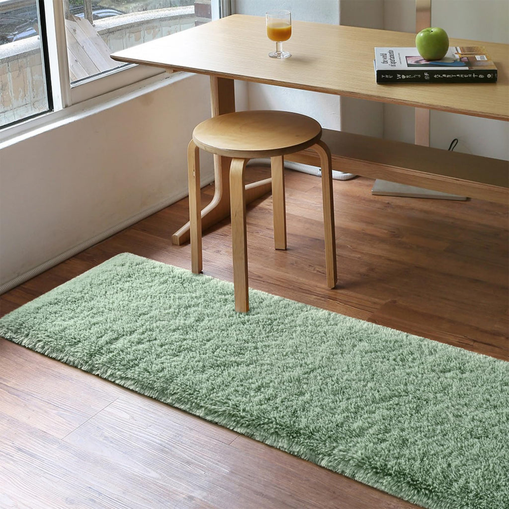 FALARK Soft Green Runner Rugs for Bedroom, 2x6 ft Bedside Rug Plush Fluffy Carpets, Shag Furry Modern Area Rug Carpet for Living Room Girls Kids Room Nursery Home Decor, Green