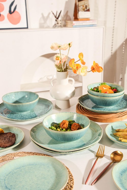Modern Plates and Bowls Sets 12-Piece Ceramic Dinnerware Set for 4 Blue Kitchen Plates and Bowls Microwave Dishwasher and Oven Safe Stackable Tableware Dinnerware Sets for Everyday Use