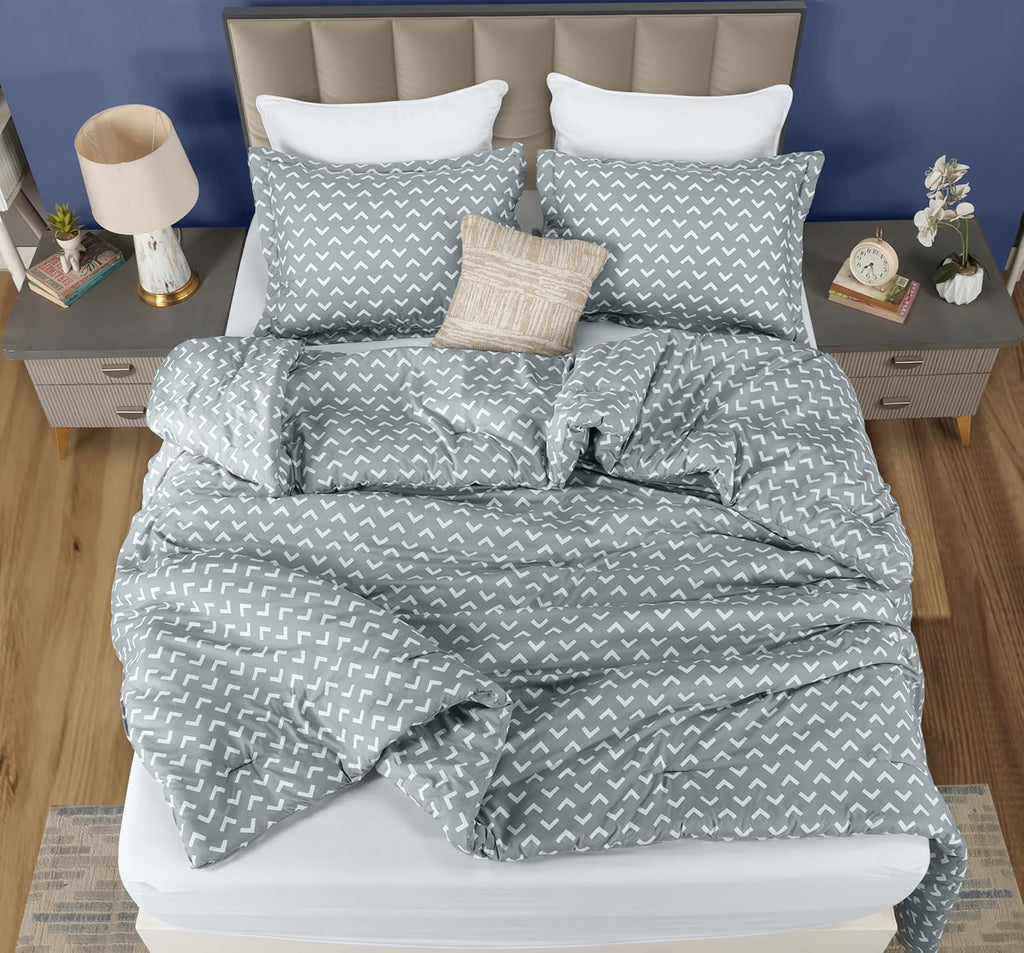 Utopia Bedding Queen Comforter Set - 3 Piece Arrow Print | Soft Down Alternative, White (88 x 88 in)