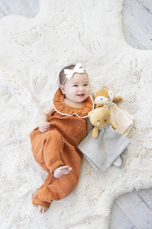Pearhead Teddy Bear Baby Lovey, Soft Organic Cotton Muslin Security Blanket for Newborns & Toddlers, Plush Bear Snuggle Toy, Gender-Neutral Easter & Spring Baby Gift