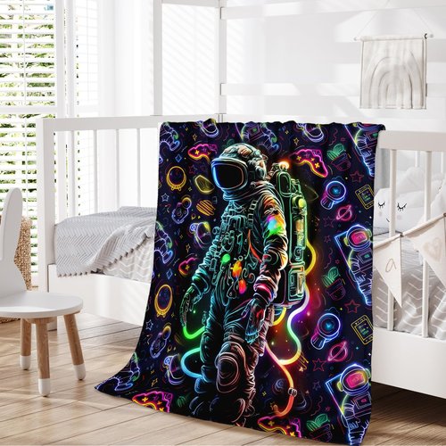 DREAMUGIFT Boys Blanket for Sofa Astronaut Blanket Gift for Boys 6-8, Cool Warm Cozy 50 x 40 Inches Throw for Living Room Bed Sofa Camping