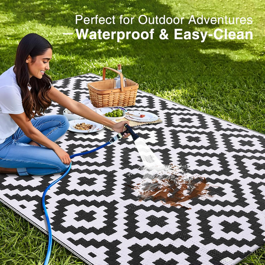 OLANLY Waterproof Outdoor Rug - Versatile 5x8 ft Plastic Straw Mat for Camping & Patio | Black & White