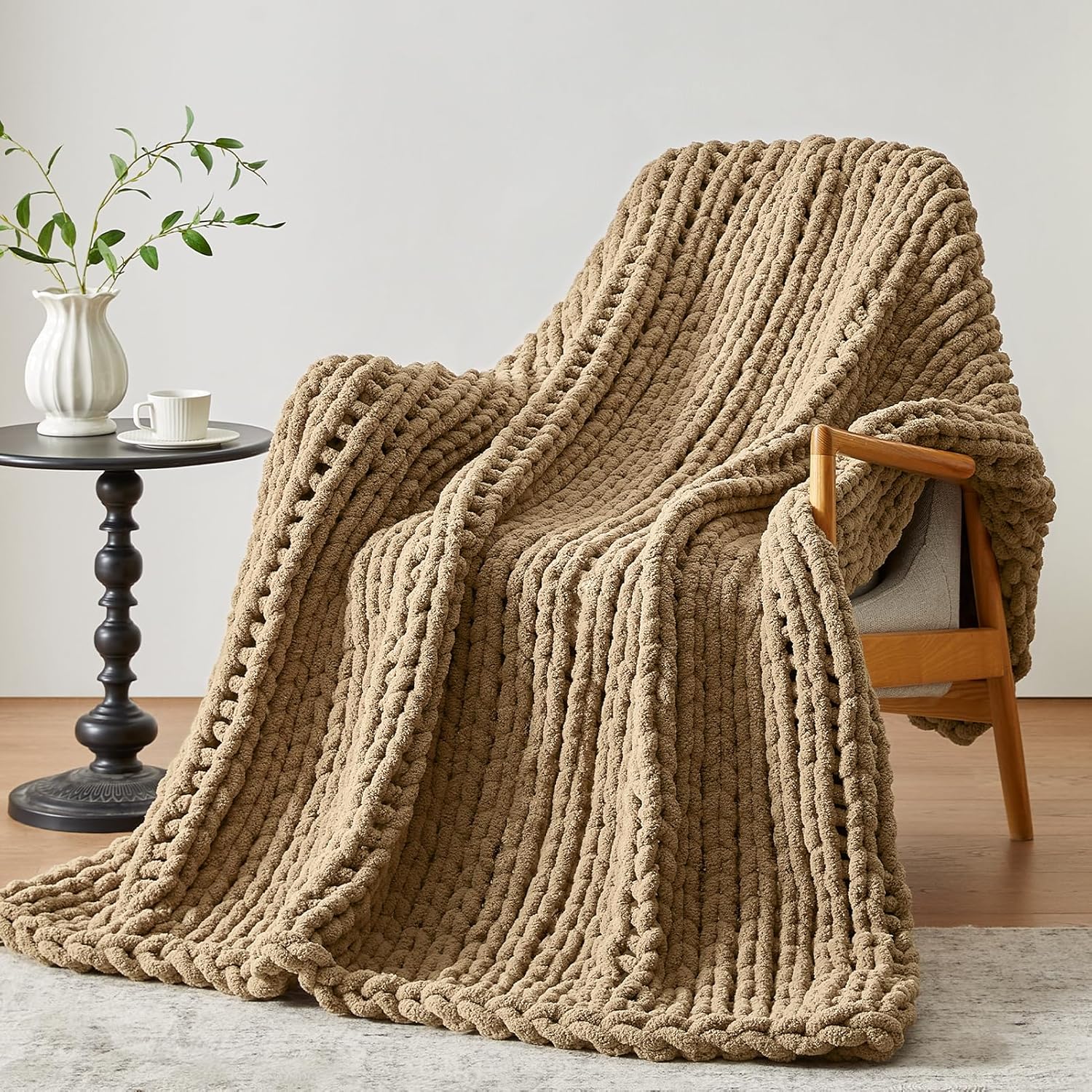 Negwoo Chunky Knit Throw Blanket - Handmade Light Brown Chenille Yarn | Soft & Comfy 40'' x 50'' Size
