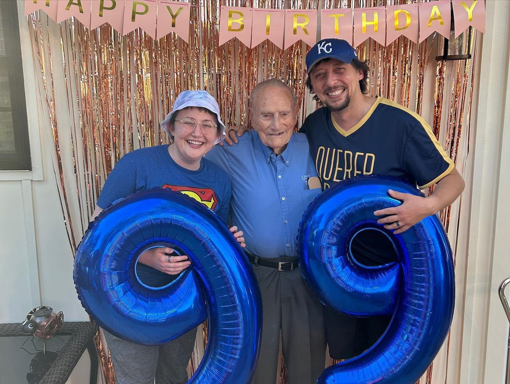 Number 19 Balloon by [Brand Name] - 40-Inch Navy Blue Birthday Decoration for 19th Celebration