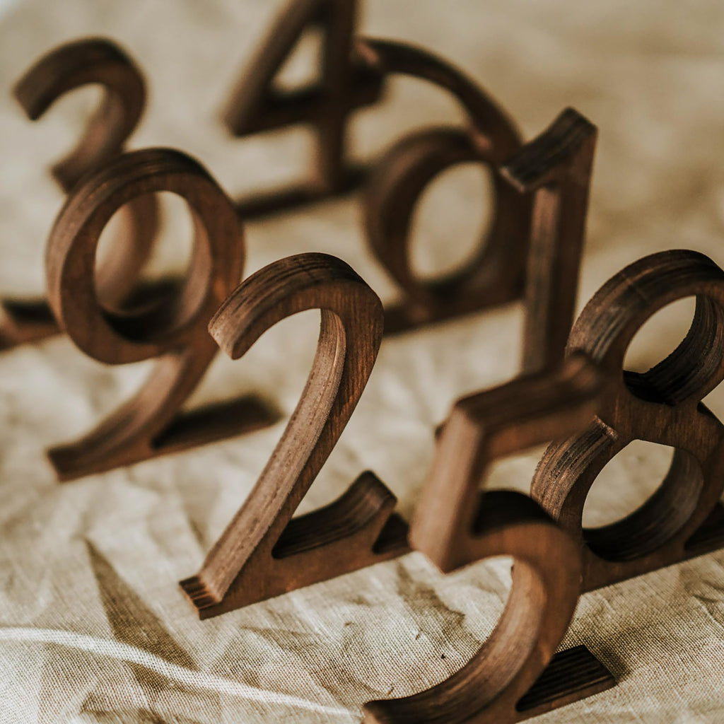 Wooden Wedding Table Numbers 1-10, Rustic Table Number Signs for Reception, Party, Banquet, Event Centerpieces, Self-Standing Wood Numbers with Base, Elegant Décor for Restaurant or Bridal Shower
