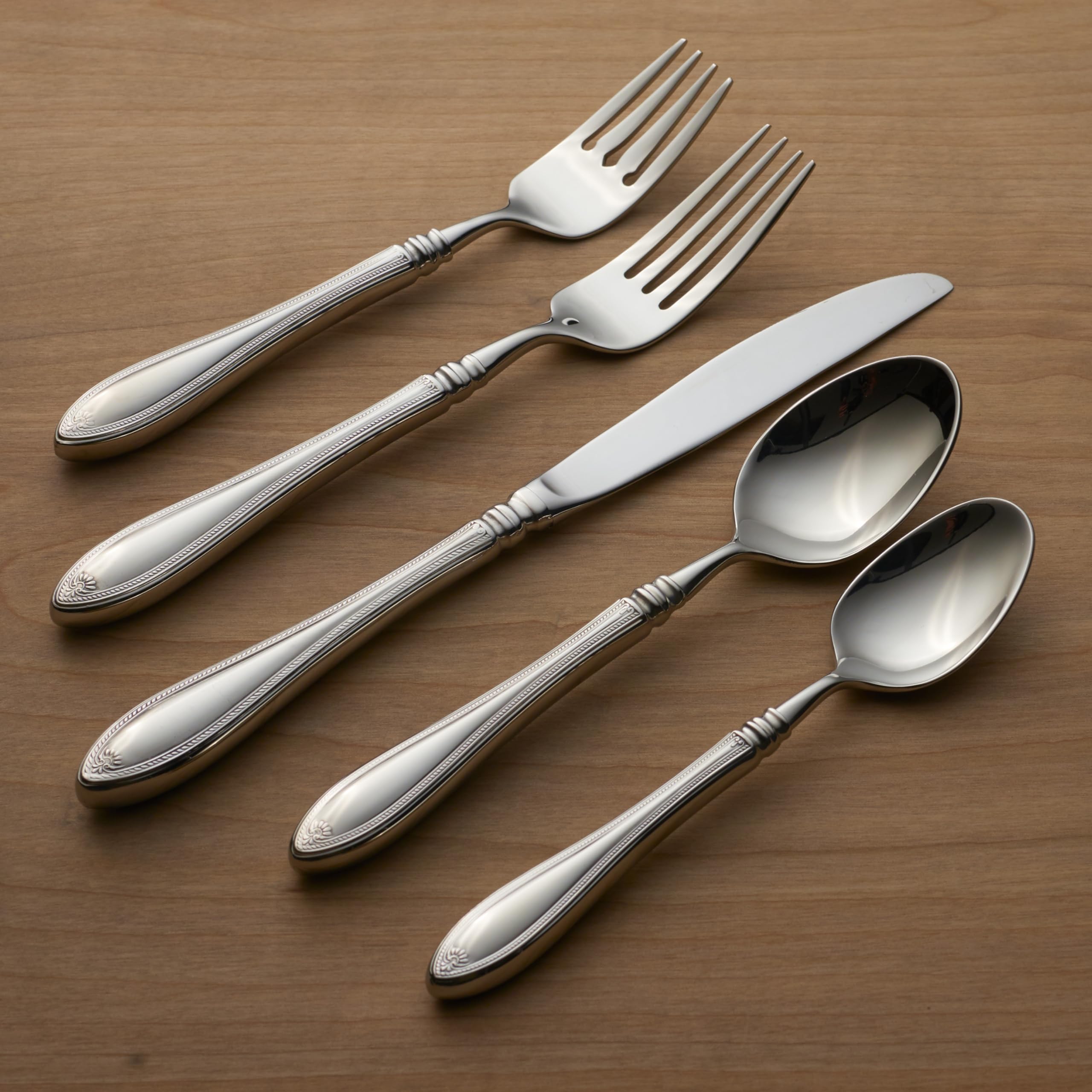 Oneida Sheraton 5-Piece Flatware Set, Service for 1