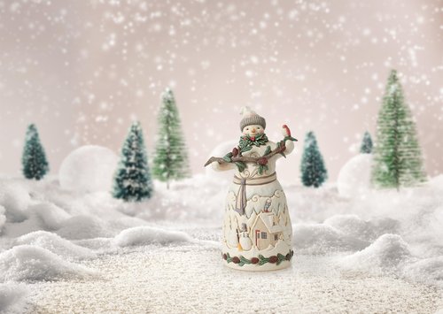 Enesco Jim Shore Heartwood Creek White Woodland Snowman with Pine Garland Figurine- Resin Hand Painted Crafted Collectible Decorative Figurines Christmas Home Decor Sculpture Statue Gift, 9.2 Inch