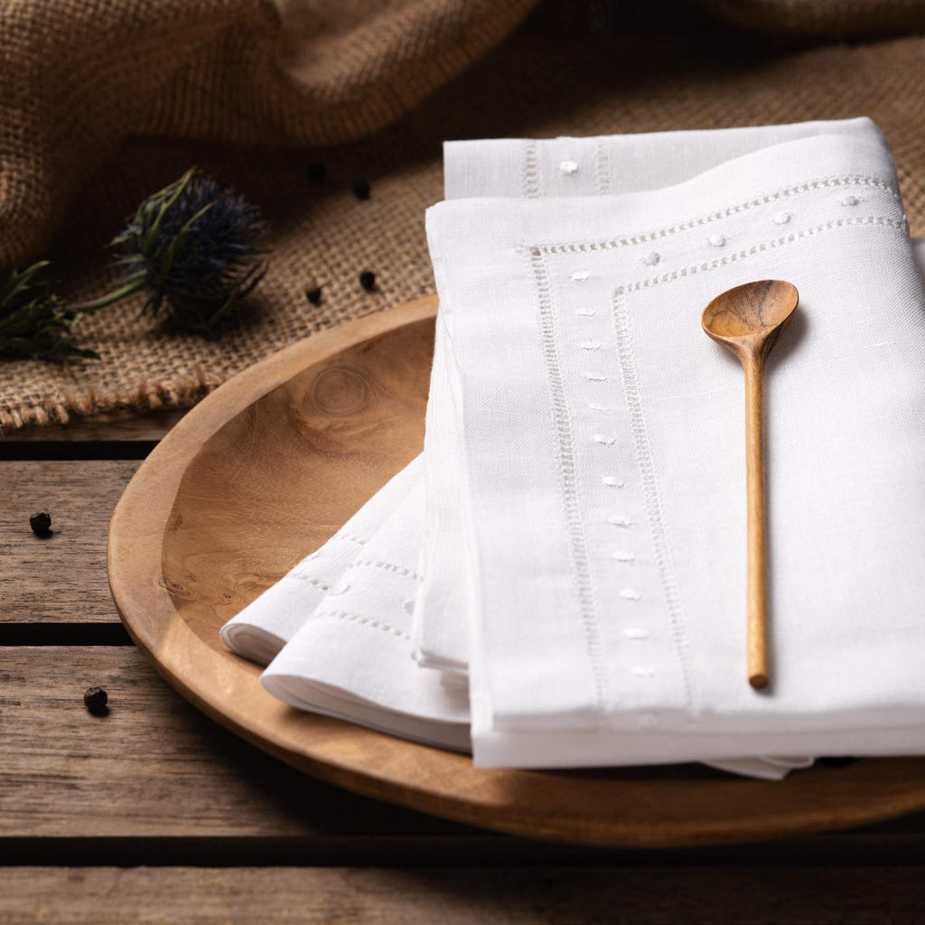 Linen Napkins Set of 4-100% Flax Linen White Dinner Napkins with Embroidered Dot 18 x 18 inch - Hemstitch Cloth Napkins Washable for Summer, Father's Day, 4th of July and Wedding