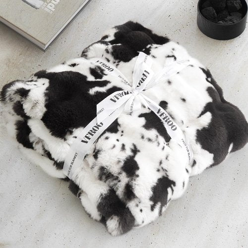 VFROO Ultra Plush Bubble Faux Rabbit Fur Blanket – 950GSM Thick Fluffy Throw Blanket for Bed, Couch, Sofa, or Gift, 50" × 60", Black Cow