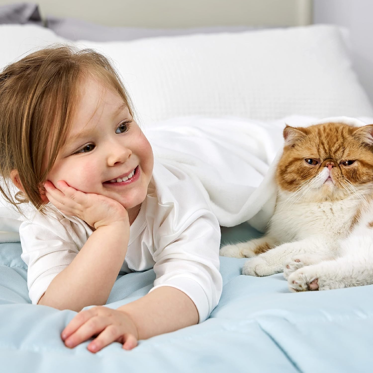 Bedsure GentleSoft Fleece Blanket - Cozy Small Throw for Kids | 43x55 Inches, White