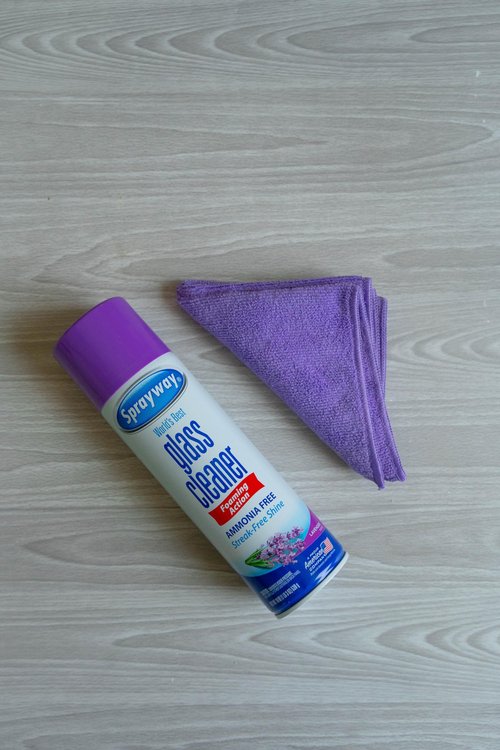 Sprayway Foaming Action All Purpose Cleaner and Disinfectant, Lavender Scent, 19 oz.,SW5013R