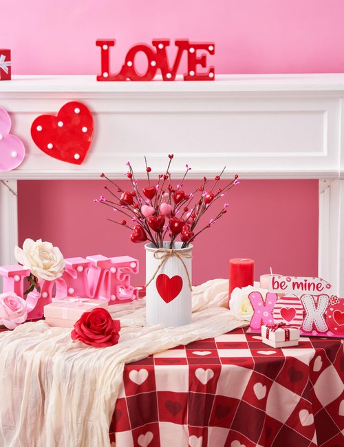KIVIVO Valentines Day Centerpieces for Tables, Valentines Table Decor with 1 Printed Heart White Metal Vase, 4 Pcs Heart Artificial Flowers, Valentine's Day Table Decorations Indoor for Home, Kitchen