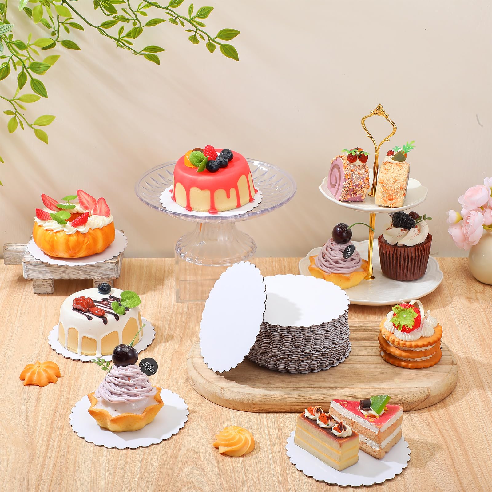 Newtay 50 Pcs 5 Inch Scalloped Bases Cake Boards Scalloped Bases White Mini Cake Boards for Mousse Cupcake Dessert Decorating Grease Proof Disposable Baking Supplies