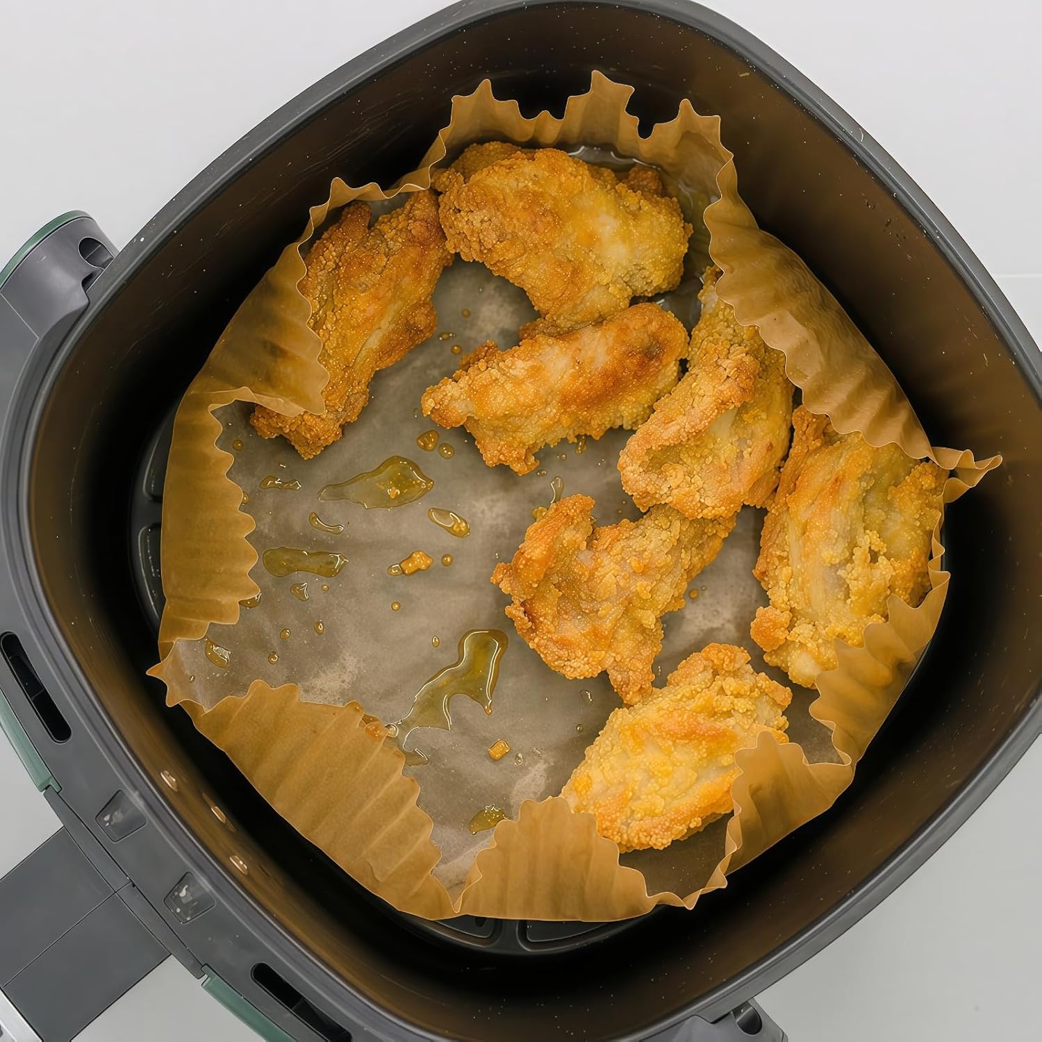 Round Air Fryer Liners 100Pcs - 8-Inch Disposable Non-Stick Parchment Paper for Easy Cleanup