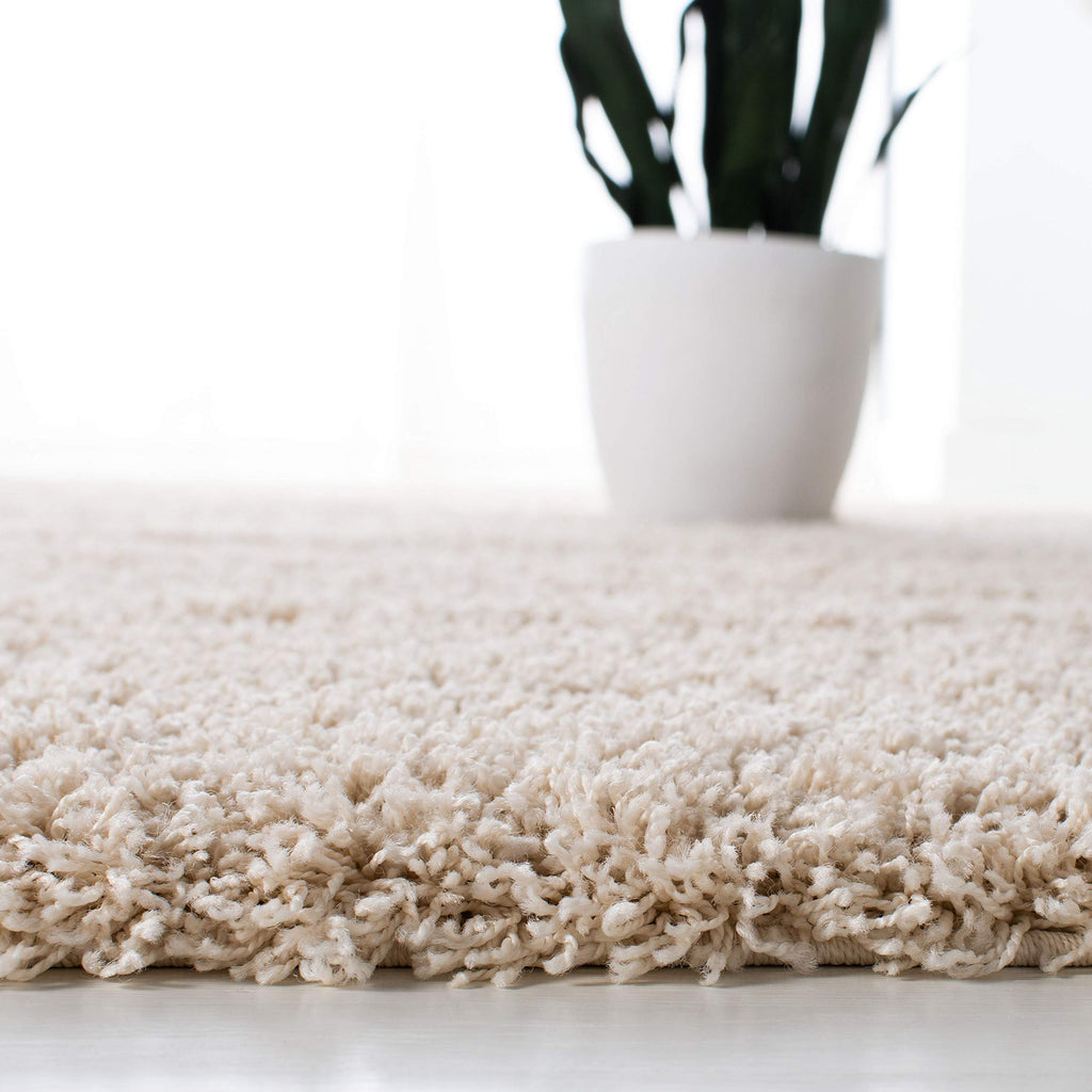 SAFAVIEH Laguna Shag Collection Accent Rug - 2'3" x 4', Beige, Solid Design, Non-Shedding & Easy Care, 2-inch Thick Ideal for High Traffic Areas in Entryway, Living Room, Bedroom (SGL303B)