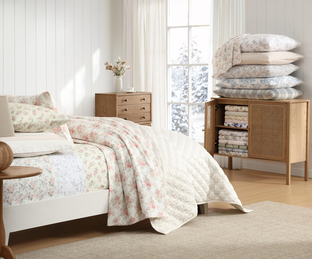 Laura Ashley - Flannel Sheets Queen Size, Anti-Pilling & Wrinkle Resistant Cotton, Touchably Soft for All-Season Comfort - Bed Sheets with Matching Pillowcases & Fitted Sheet (Mulholland Plaid Blue)