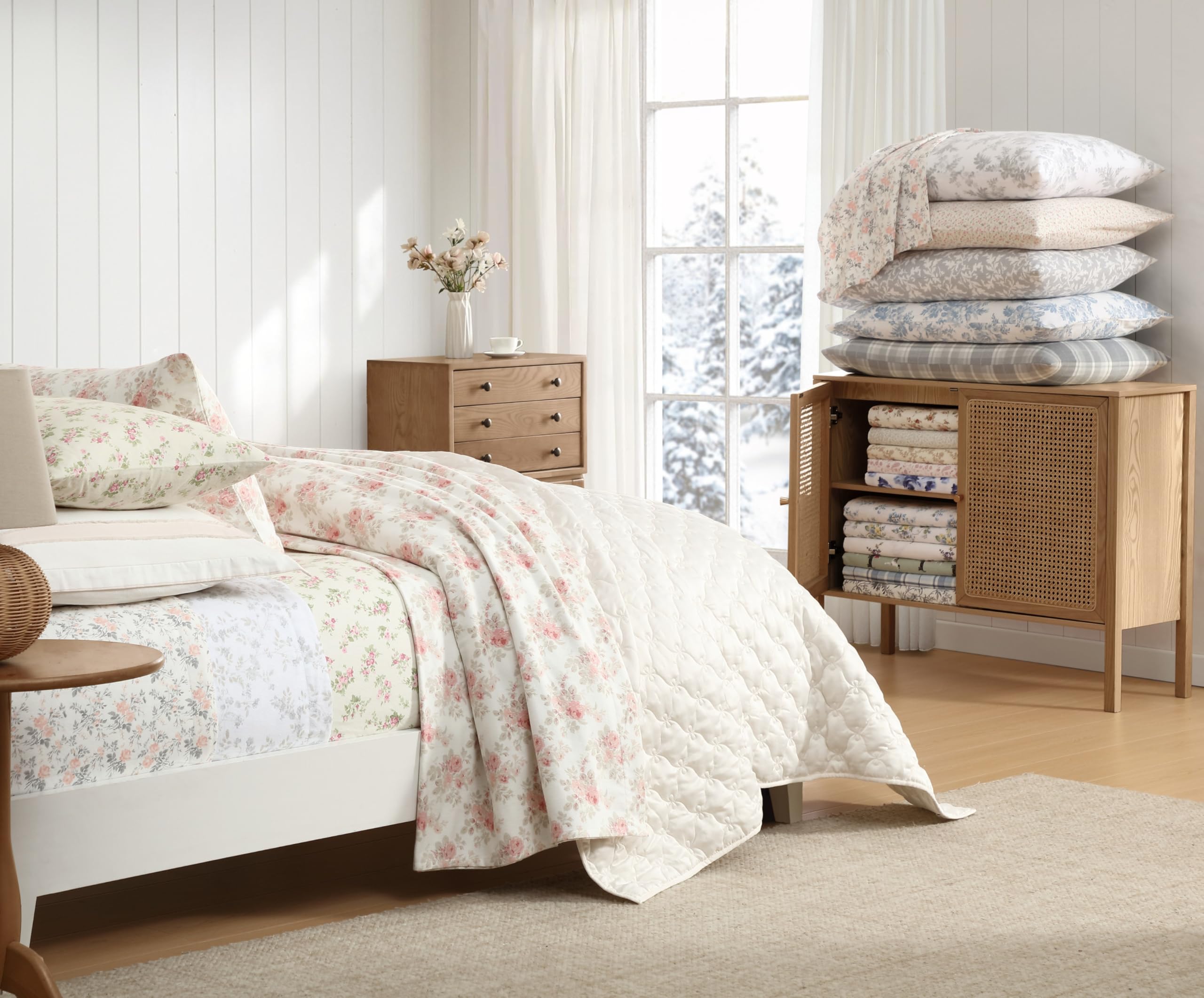 Laura Ashley - Flannel Sheets Queen Size, Anti-Pilling & Wrinkle Resistant Cotton, Touchably Soft for All-Season Comfort - Bed Sheets with Matching Pillowcases & Fitted Sheet (Mulholland Plaid Blue)