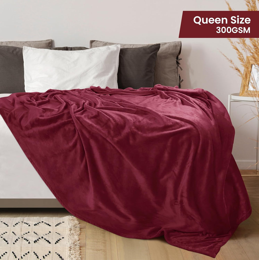 Utopia Bedding Fleece Blanket - Luxury Soft Microfiber | Queen Size Burgundy 300GSM (90x90 Inch)