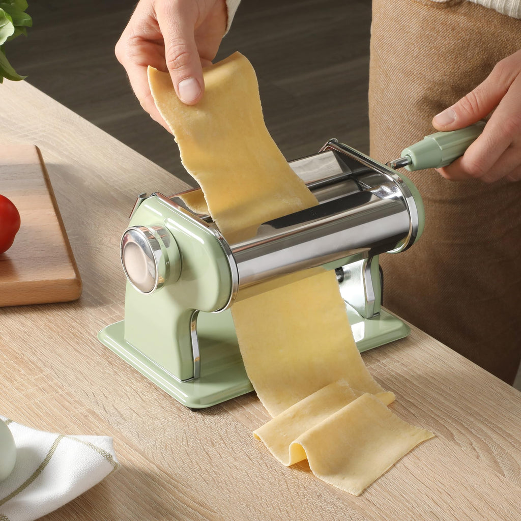 Sur La Table Kitchen Essential Va Bene Manual Pasta Maker Machine Noodle Maker w/Rollers & Cutters - Spaghetti, Fettuccini, Lasagna or Dumpling Skin - Stainless Steel/Juniper Green