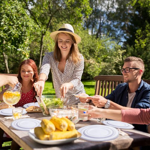 GATHER 350PCS Silver Plastic Plates - White and Silver Disposable Plates for 50 Guests Includes 100 Plate, 50 Napkins, 150 Silvery Cutlery and 50 Cups for Party & Wedding