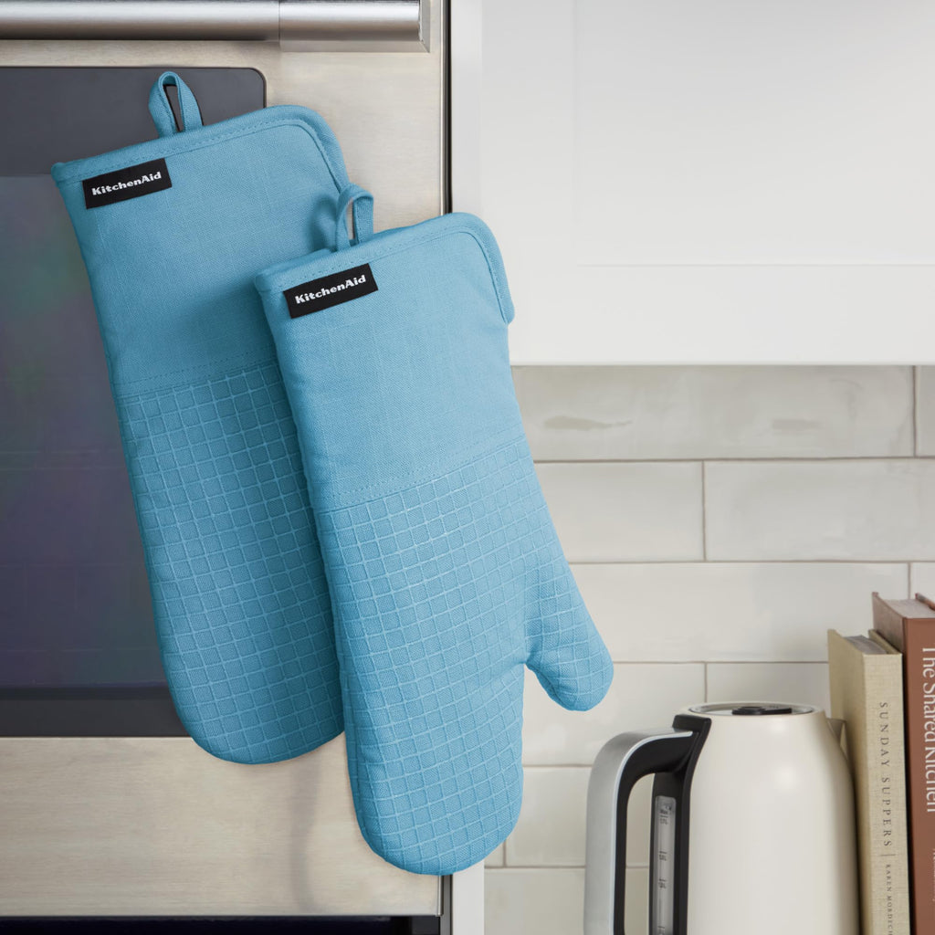 KITCHENAID Gourmet Series Gridlines Oven Mitts 2-Pack Set, Heat Resistant up to 600°F, Soft Silicone Grip, Magnetic Cuff, Blue Velvet, 7"x14"