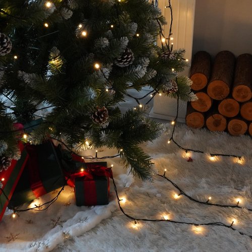 Dazzle Bright 4 Pack Battery Operated Outdoor String Lights, 50 LED 16 FT Warm White Christmas Lights Green Wire with 8 Modes Timer, Outdoor Battery Xmas Wreath Light for Christmas Holiday Decoration