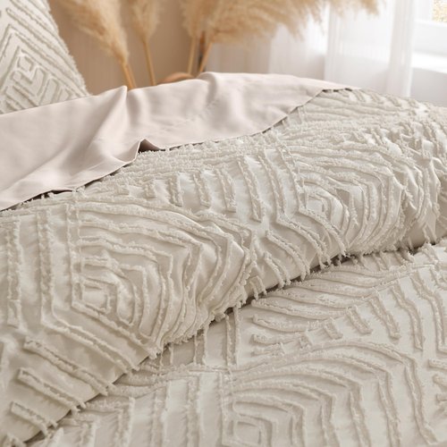 Andency Oversized King Comforter 120''x98'', 3 Pieces Oatmeal Soft Boho Bedding Set & Collections, All Season Farmhouse Tufted Fluffy Bed Set (1 Comforter, 2 Pillowcases)