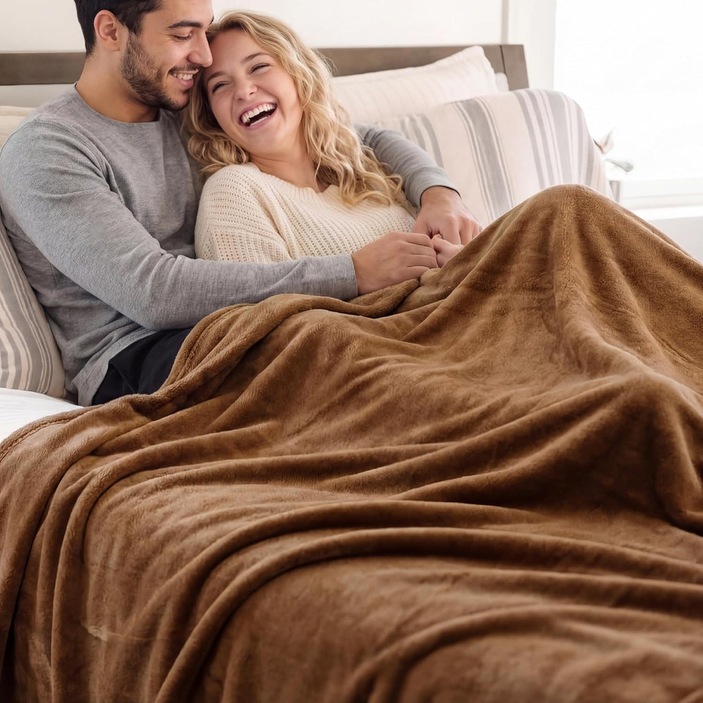 Bedsure GentleSoft King Size Fleece Blanket - Soft, Lightweight, Plush & Cozy Microfiber, 108x90 Inches