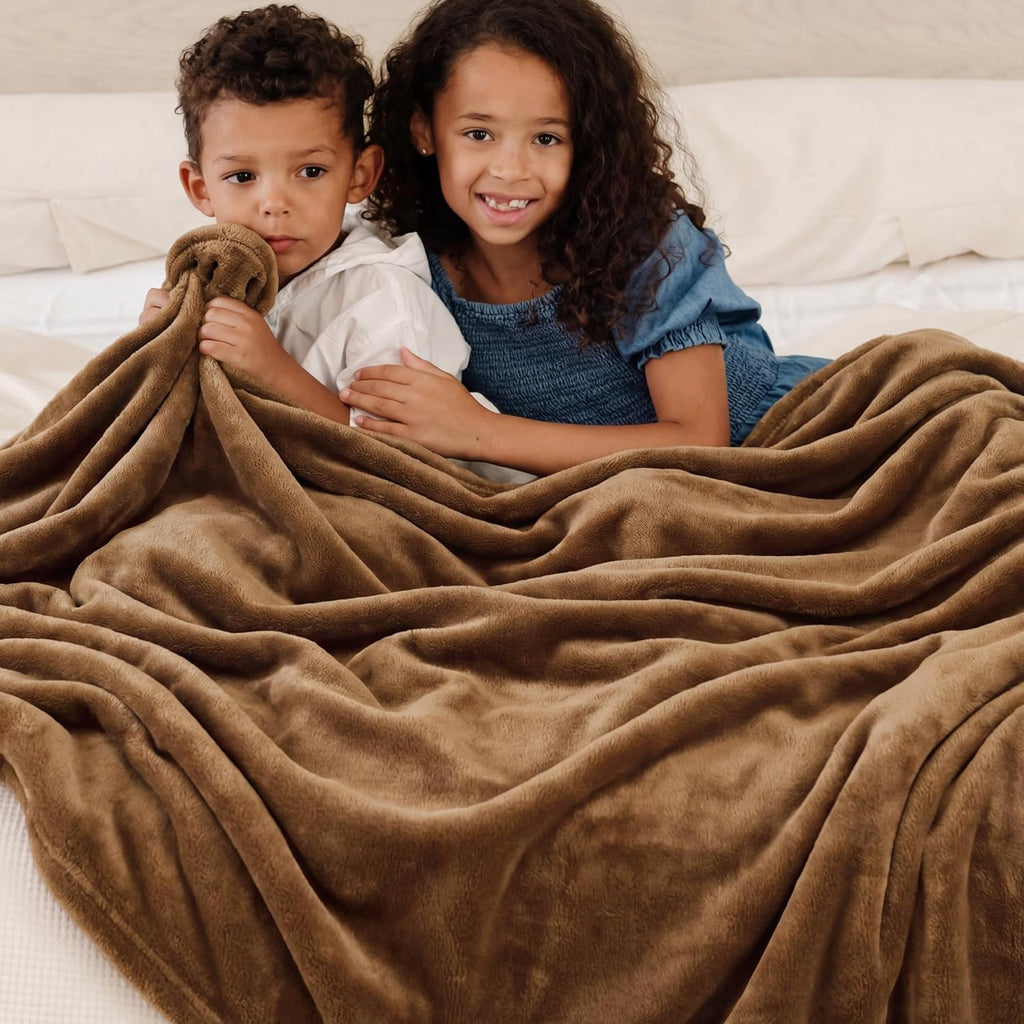 Bedsure GentleSoft King Size Fleece Blanket - Soft, Lightweight, Plush & Cozy Microfiber, 108x90 Inches