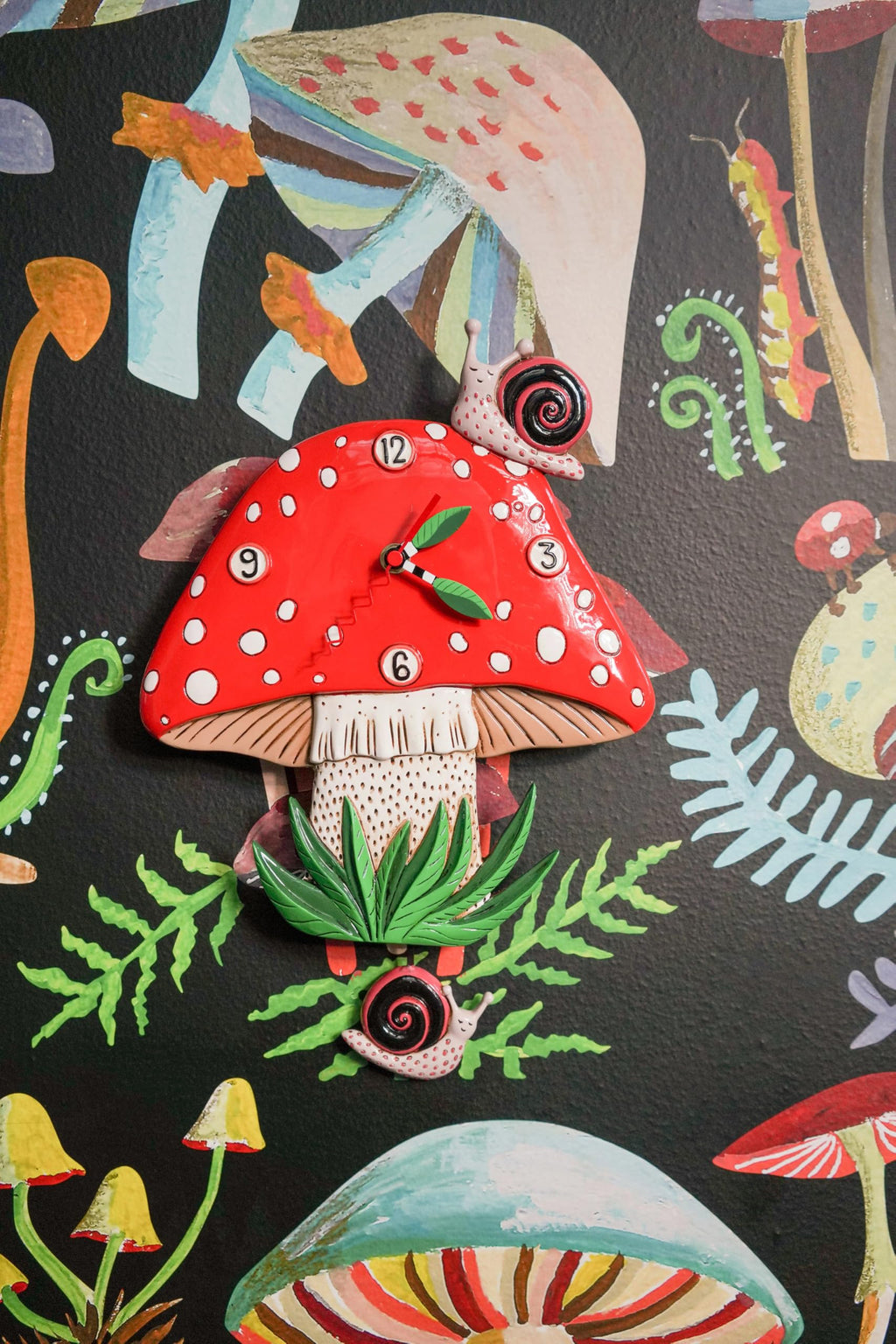 Enesco Allen Designs Fun-Guy Forest Mushroom and Snails Sculpted Pendulum Wall Clock, 11.61 Inch, Multicolor