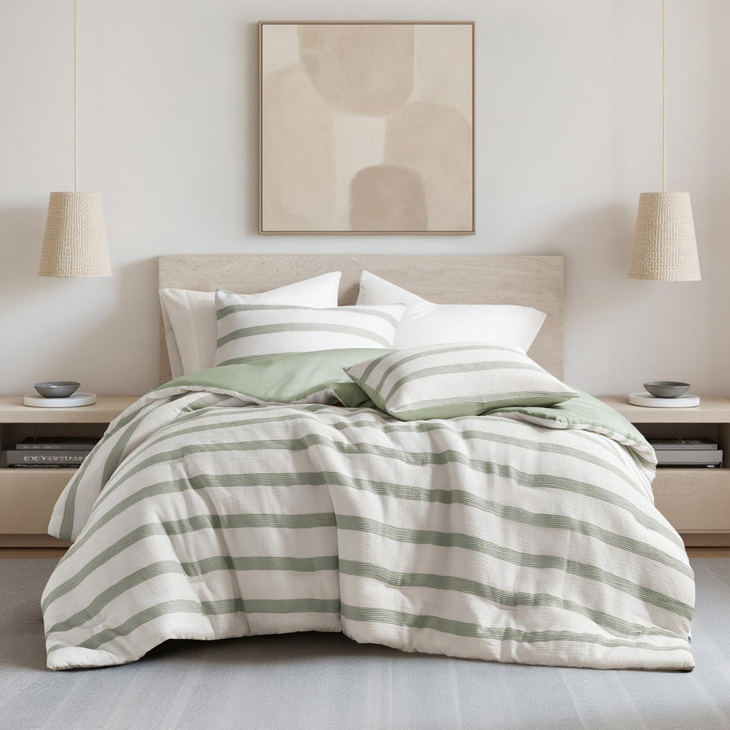 Madison Park Essentials Striped Comforter Set King Size, Yarn-Dyed Reversible Comforter with Minimalist Stripes, Crinkled Texture Bedding Set for All-Season Lightweight Warmth, Merritt Sage Green
