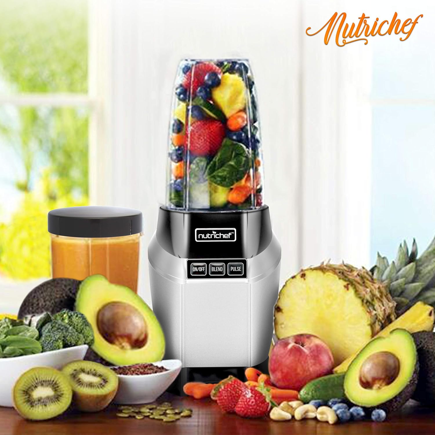 NutriChef Personal Electric Blender - Compact Mini Blender for Shakes & Smoothies, 20 & 24 oz Cups, Black