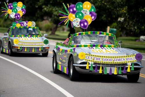 54Pcs Mardi Gras Float Parade Car Decorations Kit - Purple Green Gold Tinsel Garlands Banners Balloons for Vehicle Carnival Party Decor