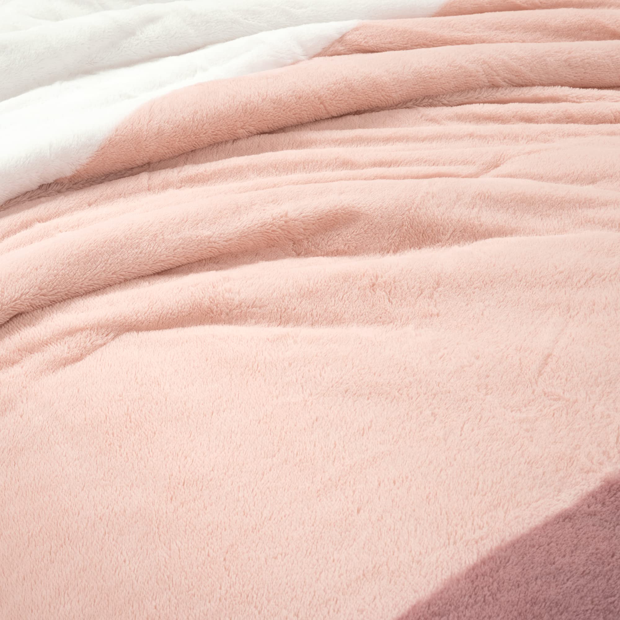 Lush Decor Farmhouse Color Block Soft Fluffy Faux Fur All Season Kids Comforter Set, Full/Queen, Dusty Rose - Cute Plush 3 Piece Pink Bedding Set
