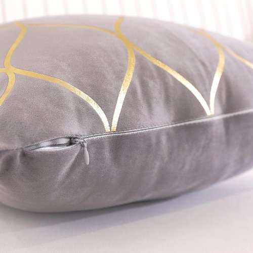 Gyulin Pack of 4 Gold Velvet Throw Pillow Covers 18x18 Inches Solid Square Pillow Covers Geometric Cushion Covers for Couch Sofa Home Bedroom Decor, White