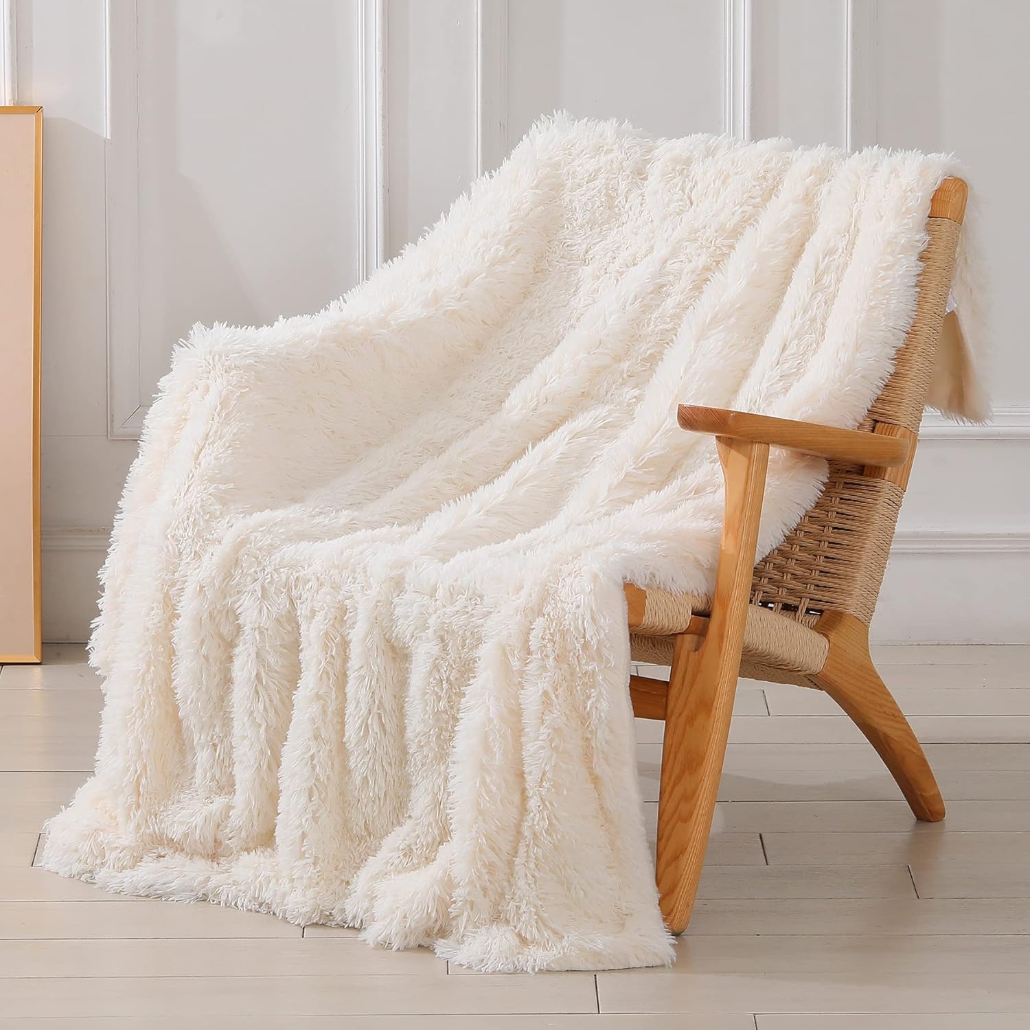 Tuddrom Faux Fur Throw Blanket - Extra Soft & Cozy Microfiber Fleece | 50" x 60", Cream White
