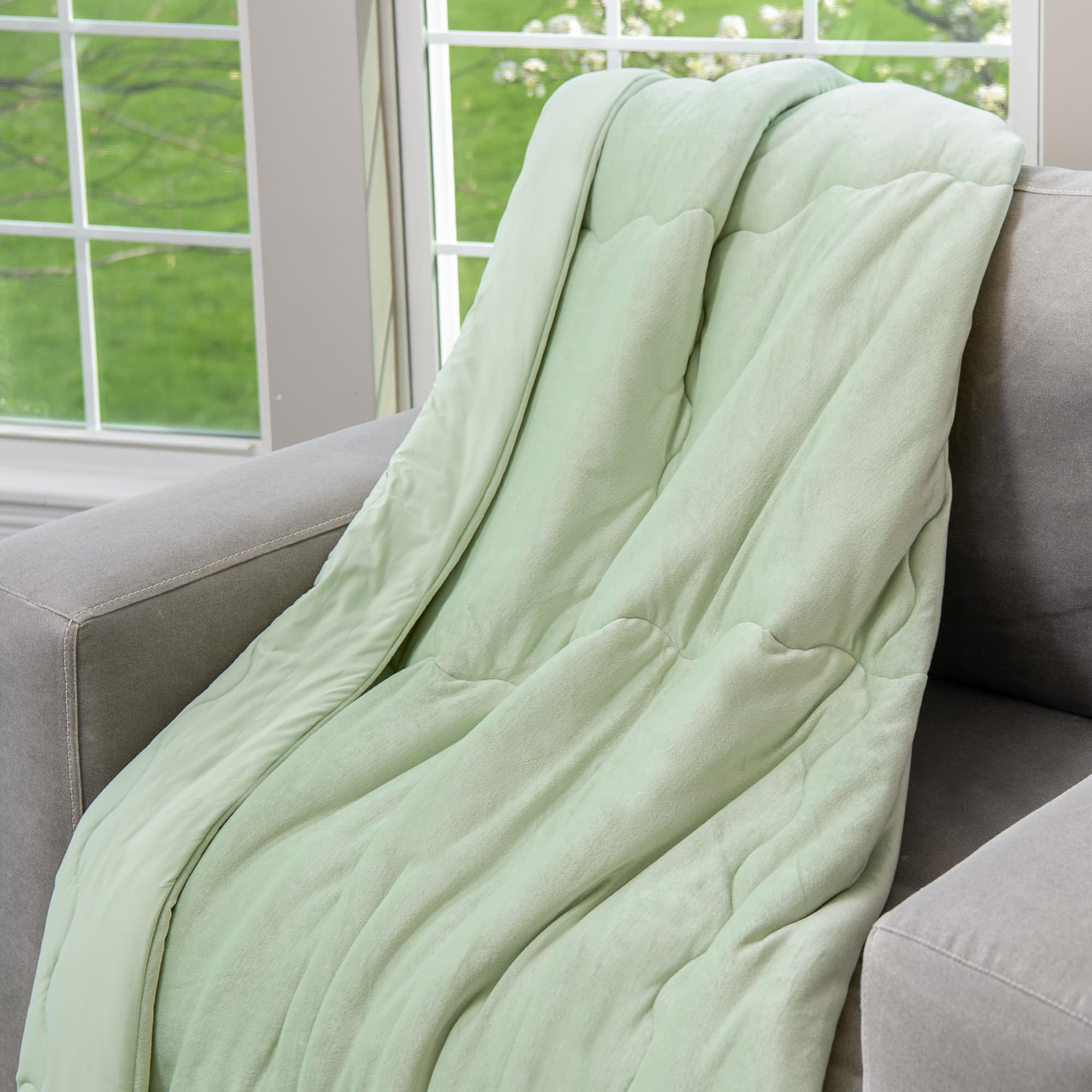 NORTHWEST HGTV Cooling Throw Blanket with Dual-Sided Comfort, Lightweight Summer Blanket with Cool-Touch Jersey Knit and Warm Plush Reverse, for Bed, Couch, or Travel, 50 x 70 inches, Green