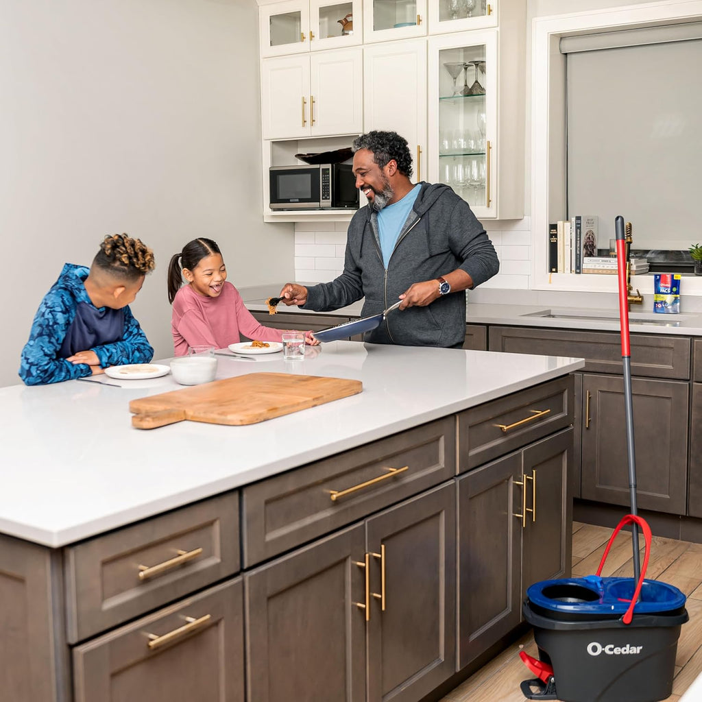 O-Cedar RinseClean Spin Mop & Bucket System - Includes 2 Extra Mop Heads | Cleans with Water & Eliminates 99% of Bacteria